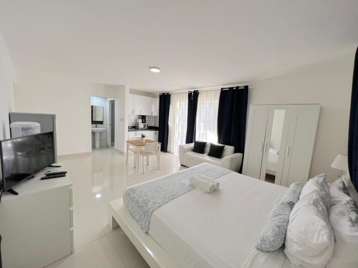 Sol Caribe Suites - Playa Los Corales - Beach Club, Wifi, Swimming Pool - Calle Aruba Punta Cana Habitación foto